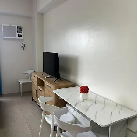 Be Residences Luxury Studio Apartments, Ac, Pool, Gym Cebu Exterior photo