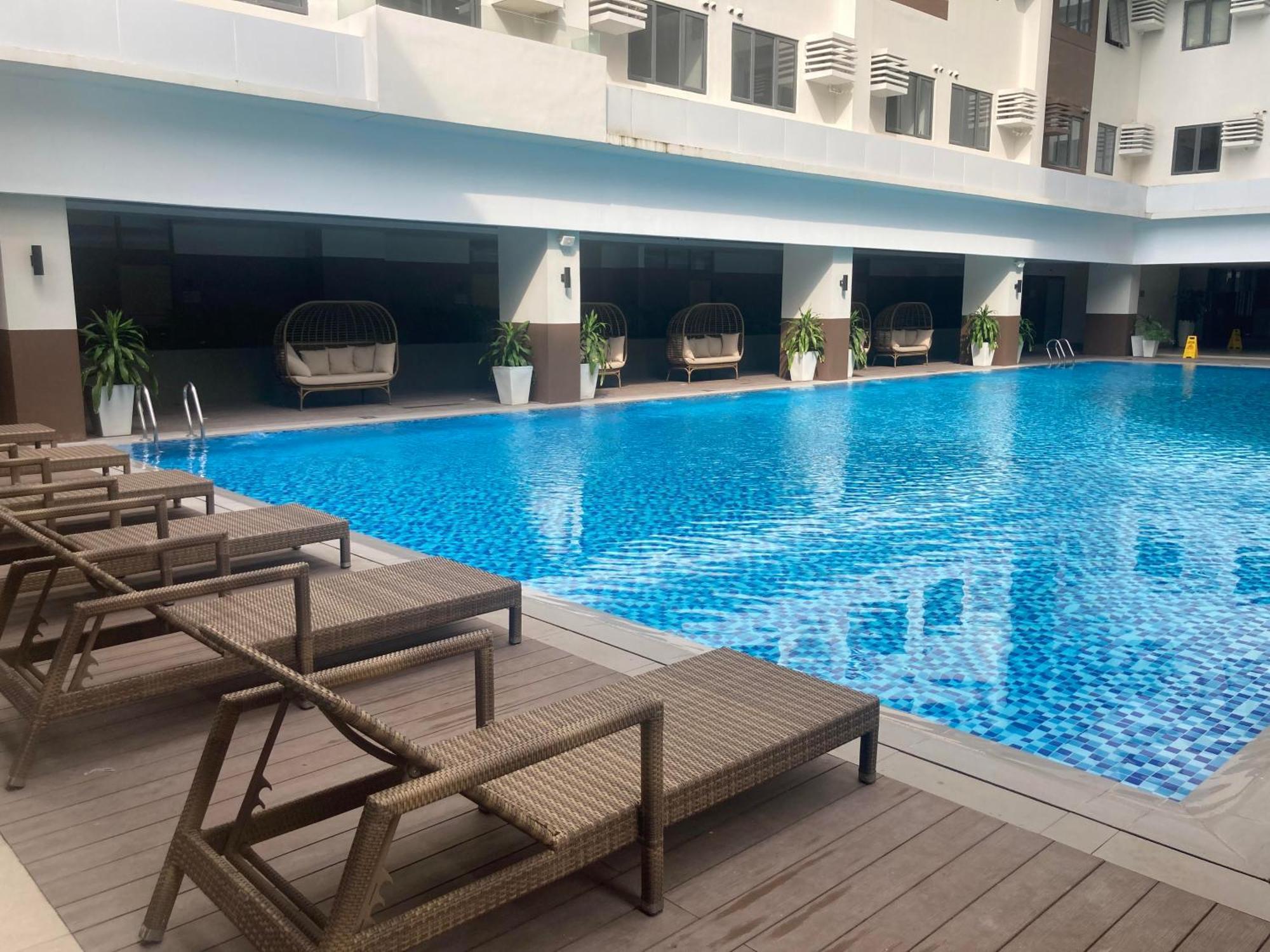 Be Residences Luxury Apartments, Ac, Pool, Gym Apartment