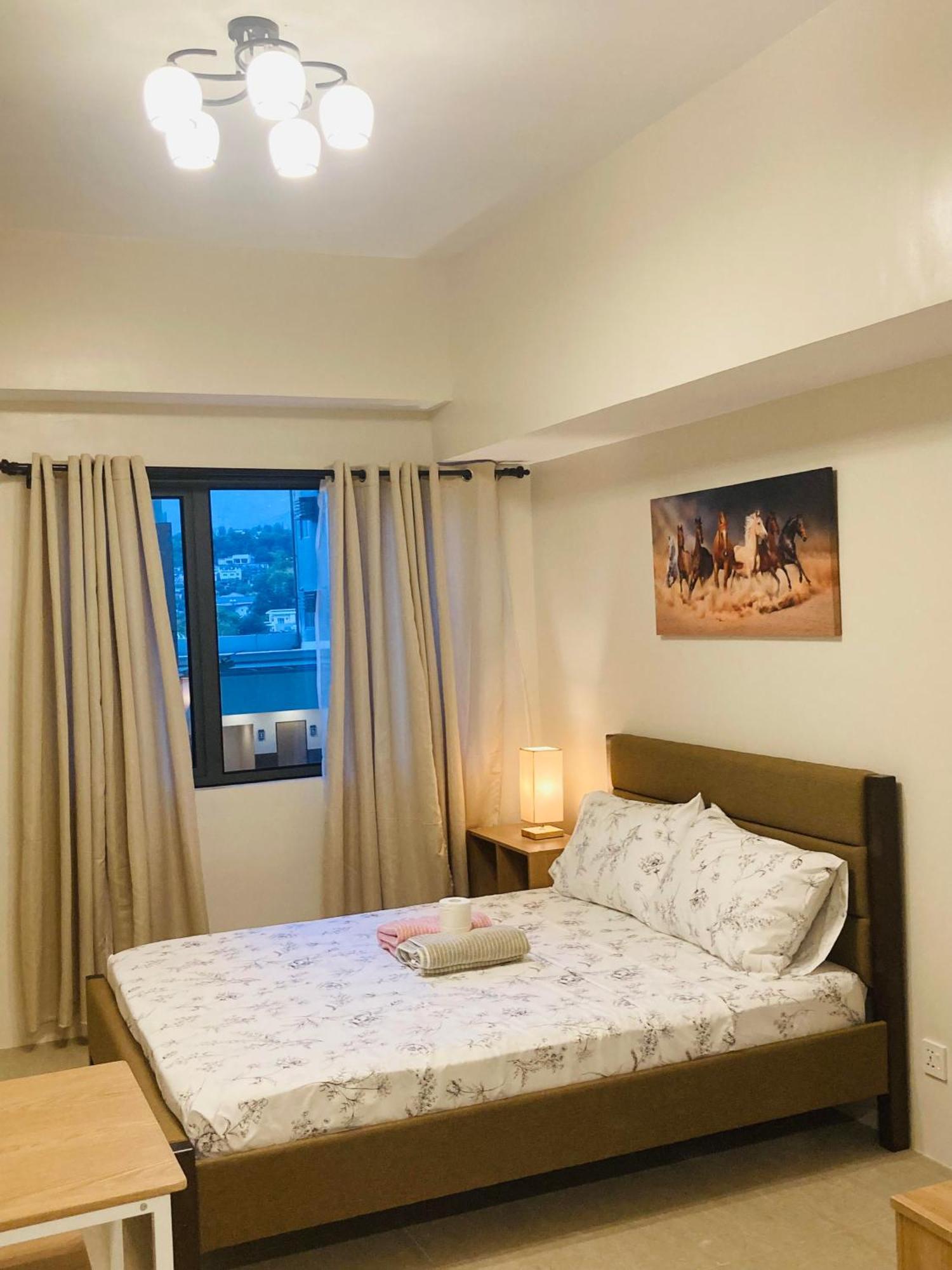 Be Residences Luxury Apartments, Ac, Pool, Gym Apartment Cebu