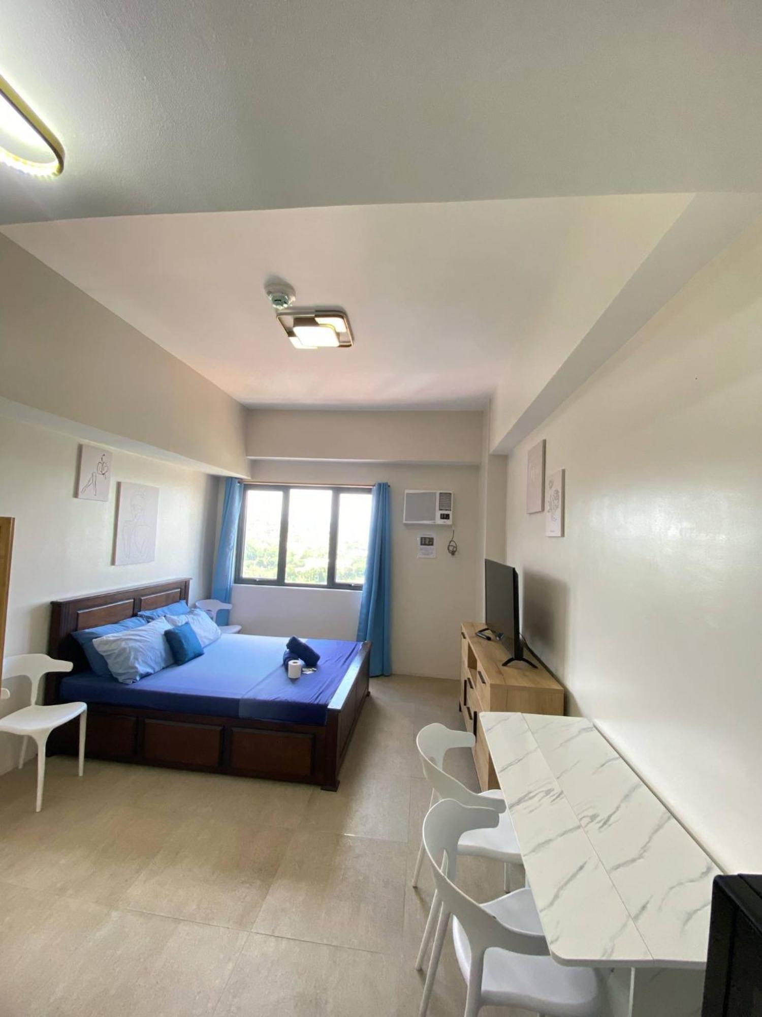 Be Residences Luxury Apartments, Ac, Pool, Gym Apartment Cebu